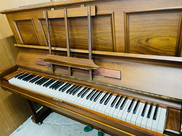 Steinway K�@���ʑ�